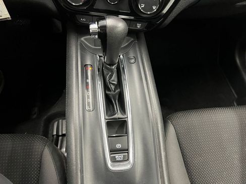 Used 2020 Honda HR-V LX image 15