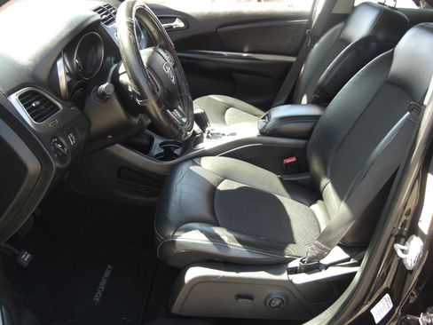 Used 2017 Dodge Journey Crossroad image 25