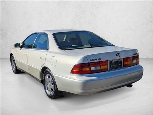 Used 1999 Lexus ES 330 image 8