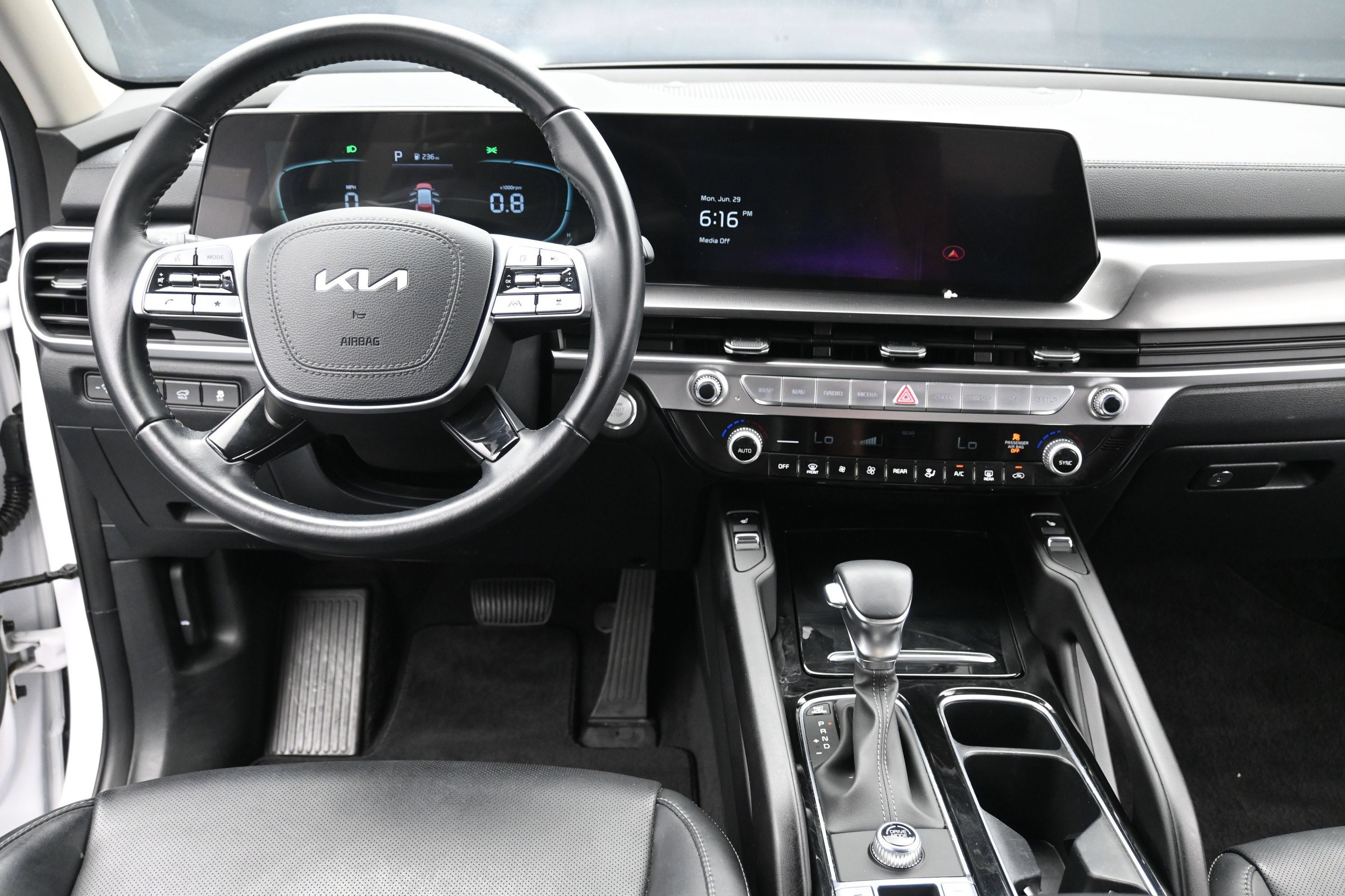 Used 2025 Kia Telluride S FWD image 20