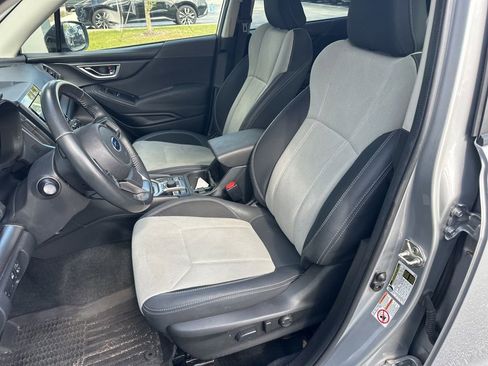 Used 2019 Subaru Forester Premium image 6