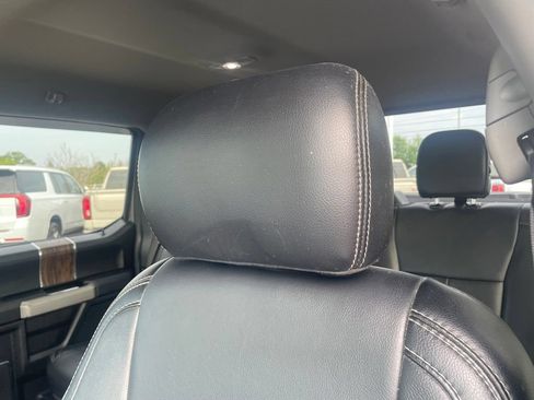 Used 2019 Ford F150 Lariat w/ Equipment Group 502A Luxury AWD/4WD image 22