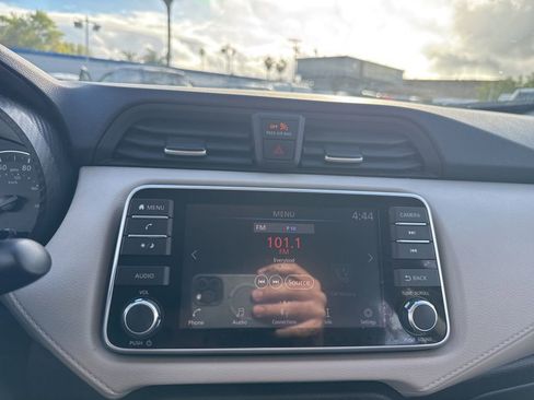 Used 2021 Nissan Versa SV image 12