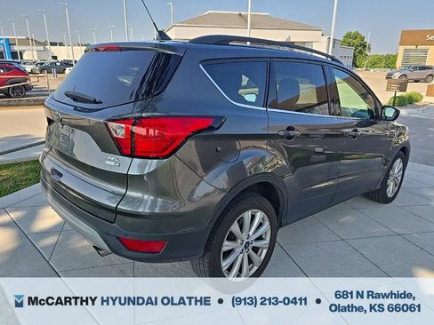 Used 2019 Ford Escape SEL AWD/4WD image 16