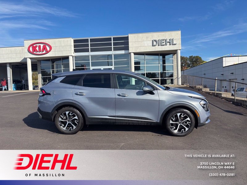 Used 2023 Kia Sportage EX FWD image 1