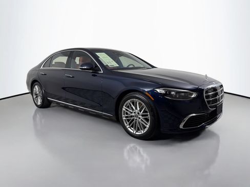 Used 2023 Mercedes-Benz S 580 4MATIC Sedan image 3