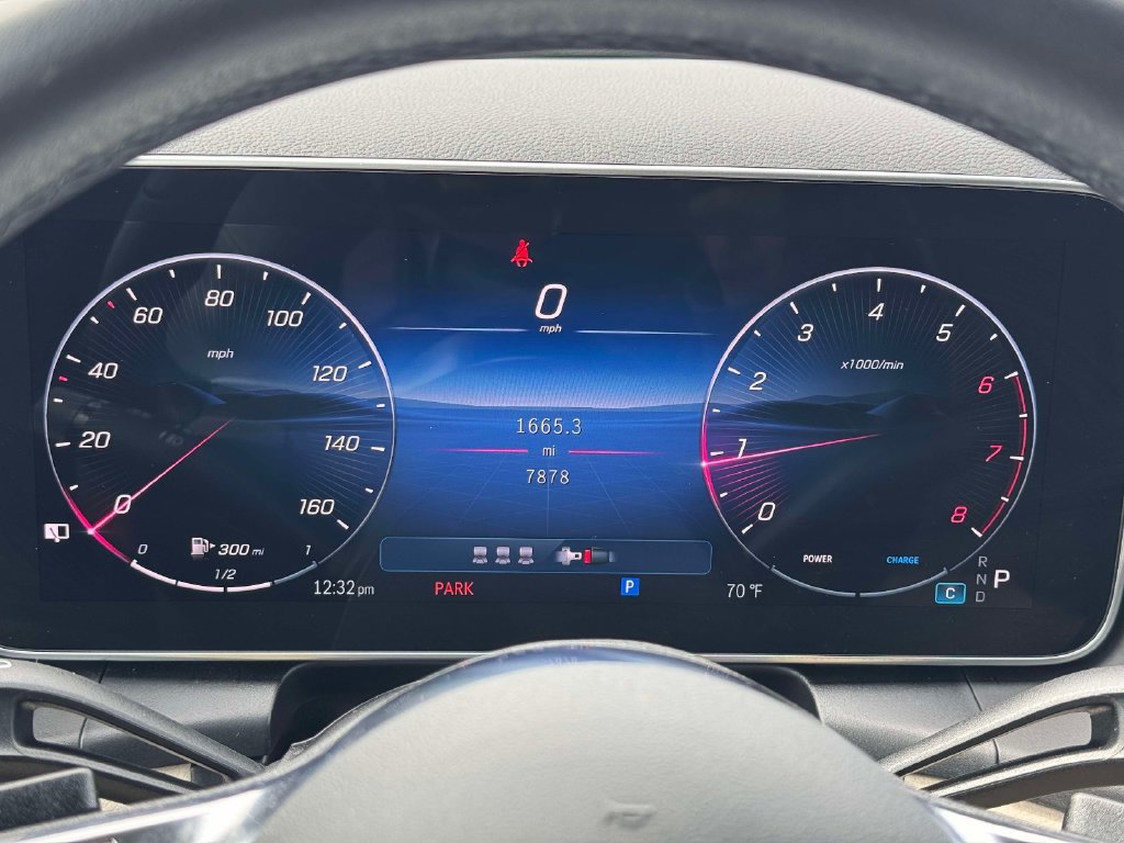 Used 2025 Mercedes-Benz GLC 300 4MATIC image 24