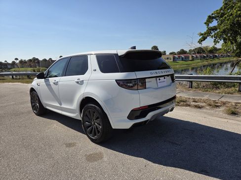 New 2025 Land Rover Discovery Sport S image 2