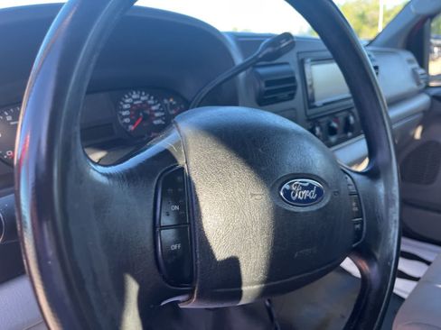 Used 2006 Ford F350 4x4 Crew Cab Super Duty image 27