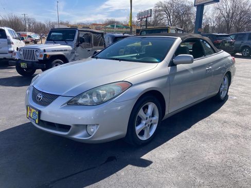 Used 2004 Toyota Solara SE image 3