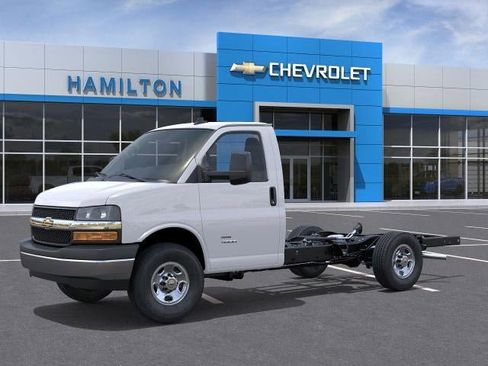 New 2025 Chevrolet Express 3500 w/ Power Convenience Package RWD image 19