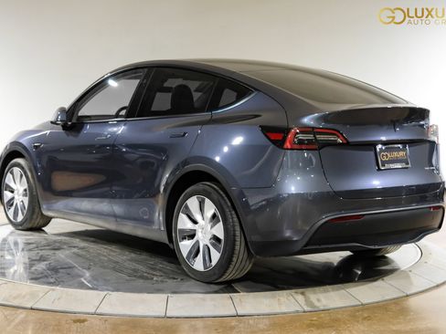 Used 2023 Tesla Model Y Long Range AWD/4WD image 11