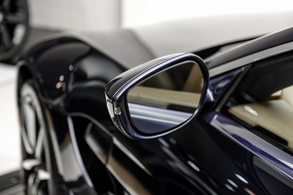 Used 2020 Aston Martin V8 Vantage Coupe RWD image 48