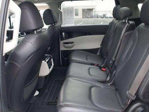 Used 2024 Kia Carnival SX Prestige image 16