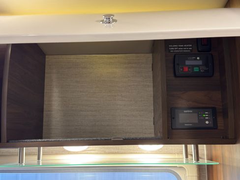 Used 2021 Mercedes-Benz Sprinter 3500 w/ Acoustic Package image 78