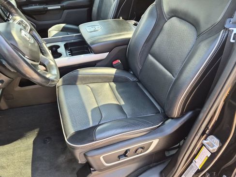 Used 2019 RAM 1500 Laramie AWD/4WD image 24