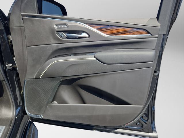 Certified 2024 Cadillac Escalade Premium Luxury AWD/4WD image 44