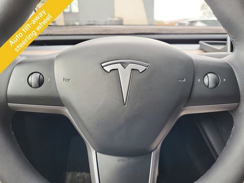 Used 2023 Tesla Model Y Performance AWD/4WD image 21
