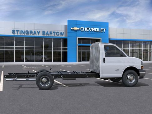 New 2025 Chevrolet Express 3500 w/ Power Convenience Package RWD image 5