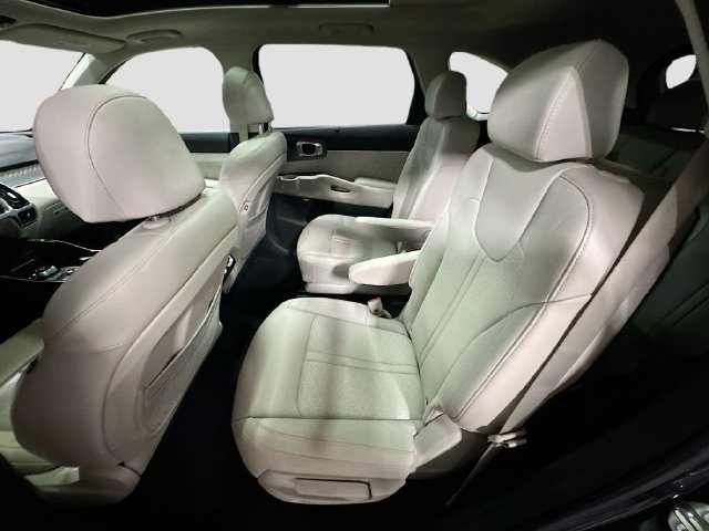 Certified 2024 Kia Sorento SX Prestige AWD/4WD image 26