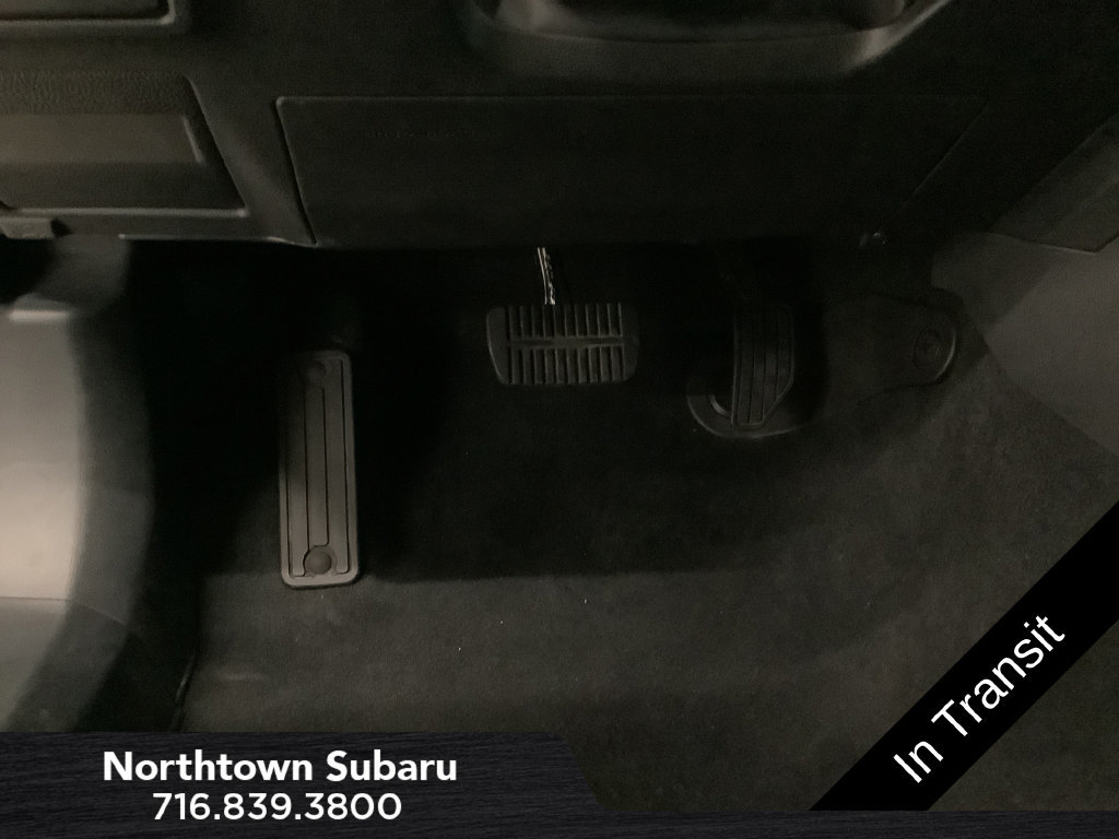 Used 2024 Subaru Outback Premium AWD/4WD image 31