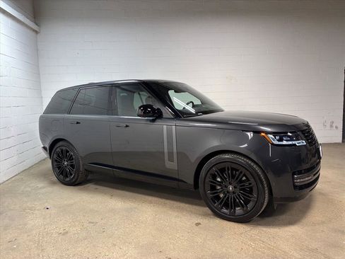 Used 2024 Land Rover Range Rover SE image 5