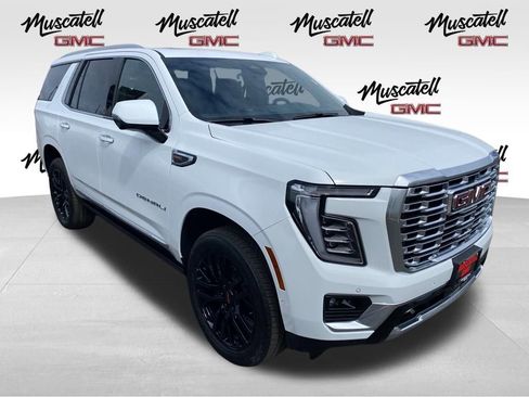 New 2026 GMC Yukon Denali w/ Sun & Power Step Package AWD/4WD image 3