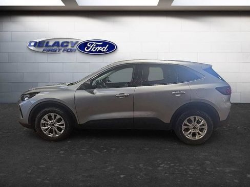 Used 2023 Ford Escape Active AWD/4WD image 3