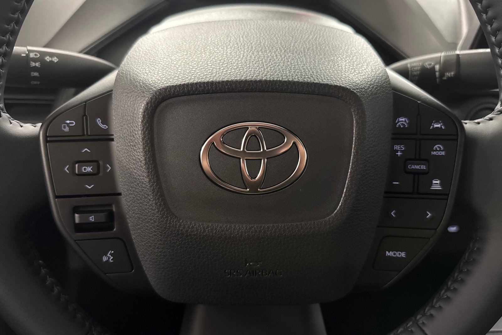 New 2027 Toyota Prius LE FWD image 28