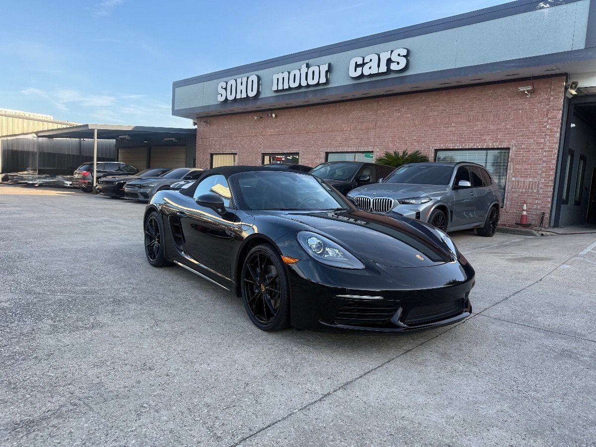 Used 2018 Porsche 718 Boxster RWD image 2