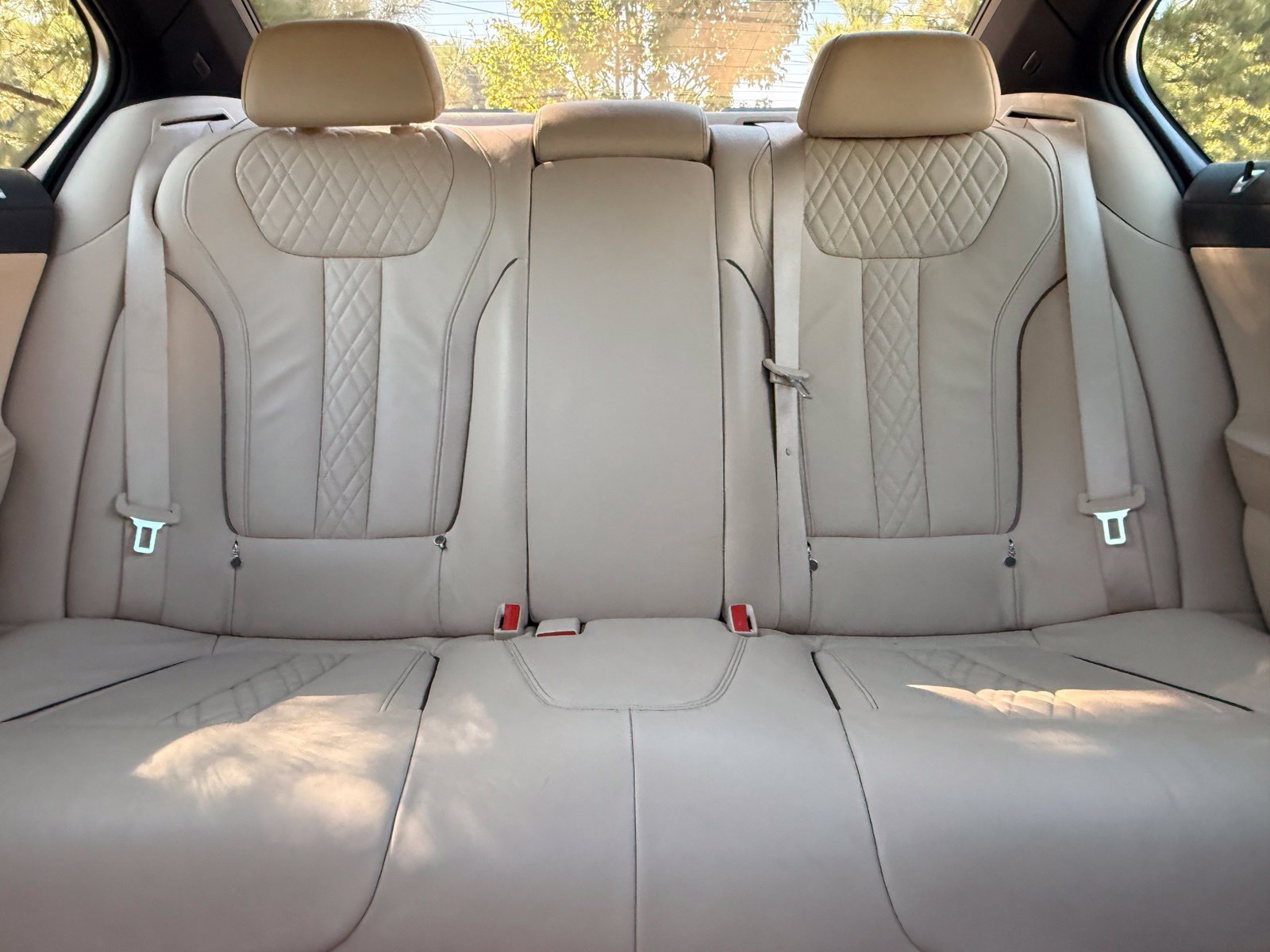 Used 2018 BMW 750i RWD image 42