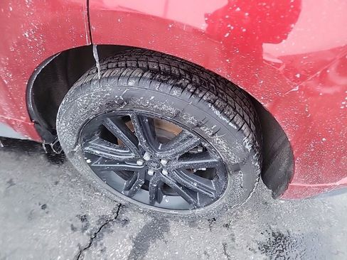 Certified 2022 Ford Edge ST-Line w/ Class II Trailer Tow Package image 9