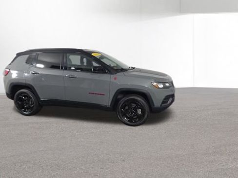 Used 2023 Jeep Compass Trailhawk image 2