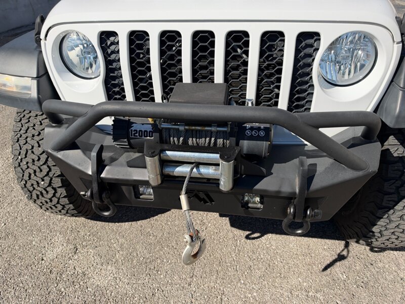 Used 2020 Jeep Gladiator Sport w/ Quick Order Package 24S AWD/4WD image 31