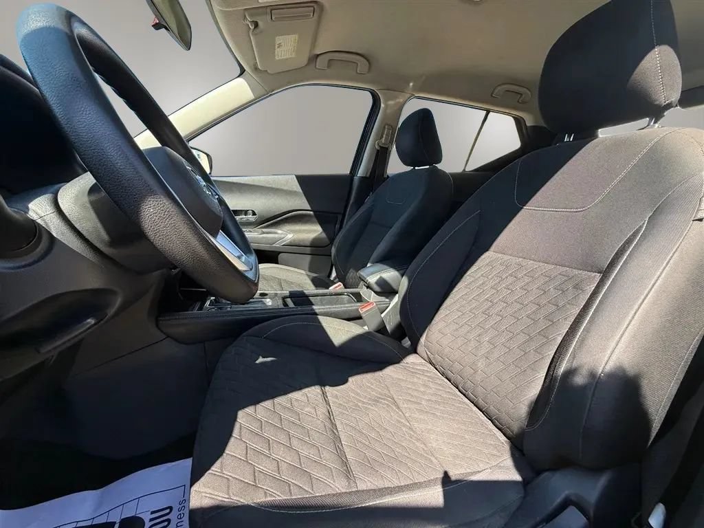 Used 2021 Nissan Kicks SV FWD image 17