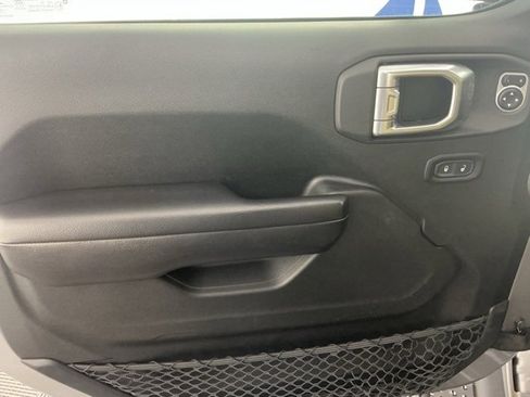 Used 2020 Jeep Gladiator Sport w/ Quick Order Package 24S image 7