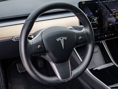 Used 2019 Tesla Model 3 Standard Range Plus RWD image 23