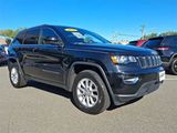 Used 2021 Jeep Grand Cherokee Laredo image 2
