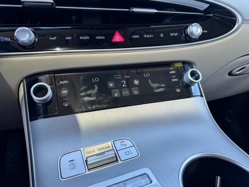 New 2026 Genesis GV70 2.5T Select AWD/4WD image 15