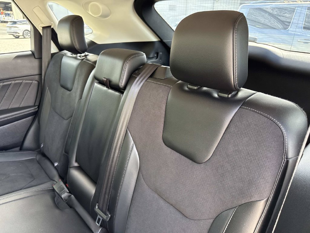 Used 2018 Ford Edge Sport w/ Equipment Group 401A AWD/4WD image 14