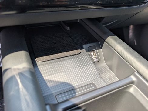 New 2025 Hyundai Ioniq 6 Limited image 12