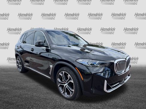 Certified 2024 BMW X5 xDrive40i w/ Premium Package AWD/4WD image 2