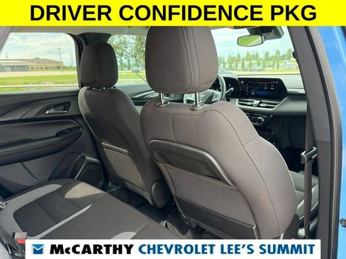 Used 2024 Chevrolet TrailBlazer LT w/ Convenience Package FWD image 32