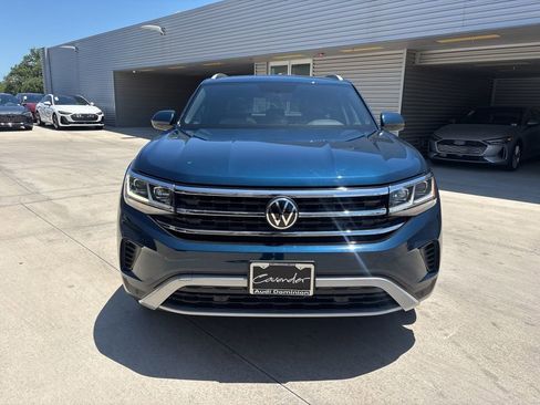 Used 2022 Volkswagen Atlas Cross Sport SE FWD image 2