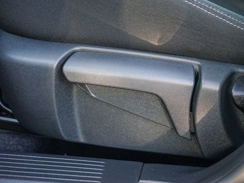 Used 2025 Nissan Rogue S image 22