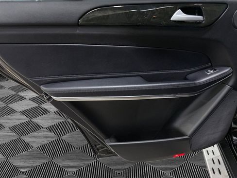 Used 2018 Mercedes-Benz GLS 550 4MATIC image 21