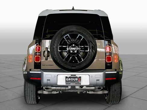 Used 2024 Land Rover Defender 110 S AWD/4WD image 4