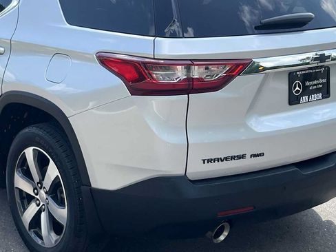 Used 2019 Chevrolet Traverse LT w/ LT Premium Package AWD/4WD image 18