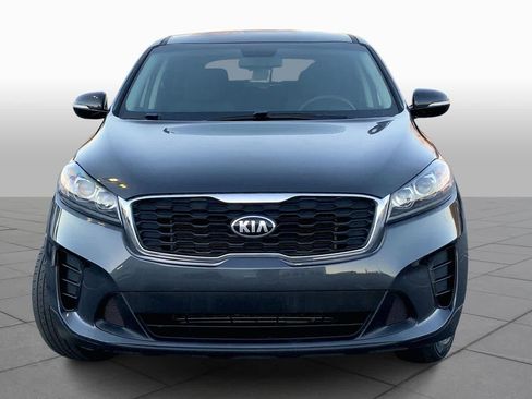 Used 2019 Kia Sorento LX image 4