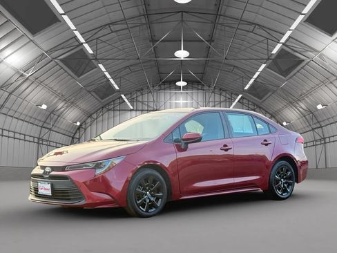 Used 2024 Toyota Corolla LE FWD image 3